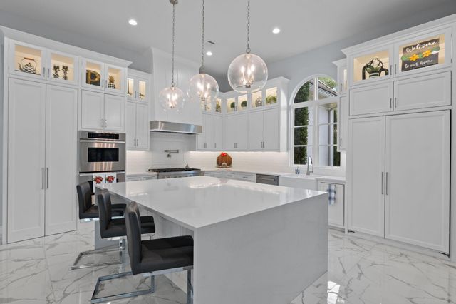 39 Maymont Way, The Woodlands, TX 77382