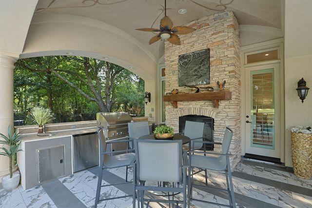 39 Maymont Way, The Woodlands, TX 77382