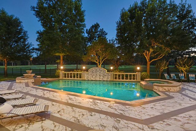 39 Maymont Way, The Woodlands, TX 77382