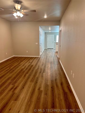 3424 Little John, Durant, OK 74701