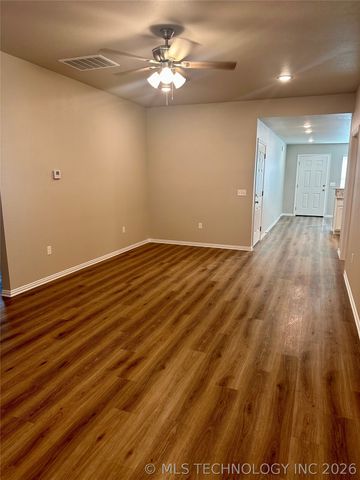 3424 Little John, Durant, OK 74701