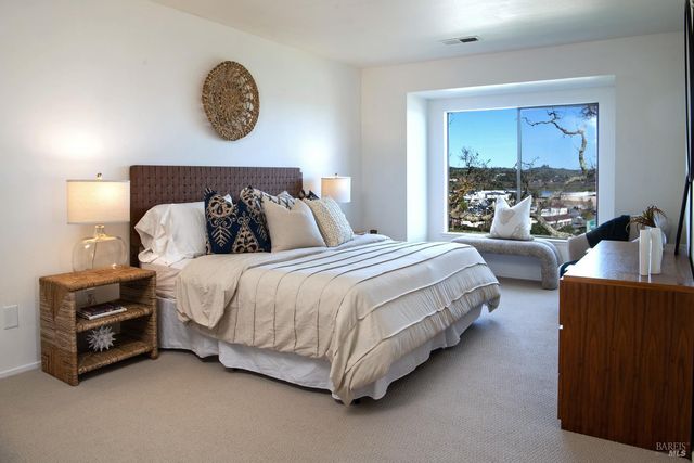 18 Margarita Ter, Novato, CA 94947