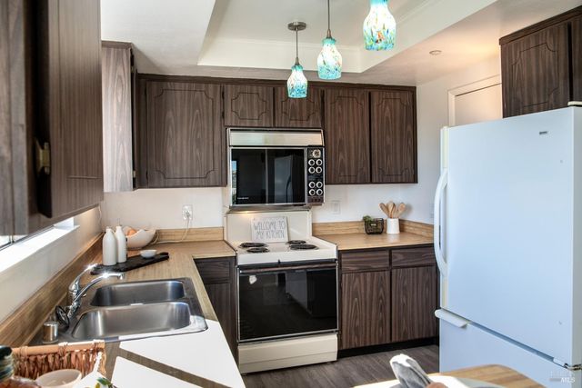 18 Margarita Ter, Novato, CA 94947