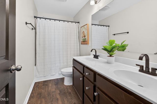 808 Atlantis Street, Fuquay Varina, NC 27526