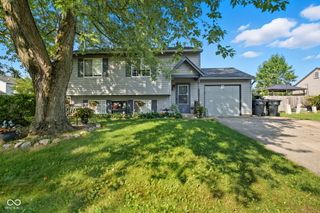 50 Meadow Creek Boulevard, Whiteland, IN 46184