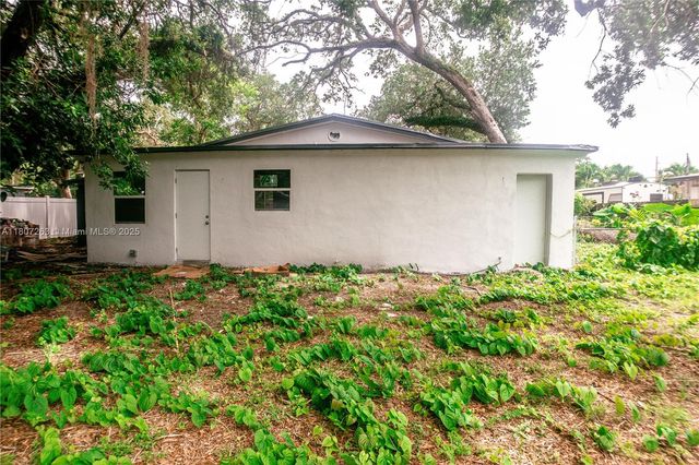 4110 SW 32nd Ct, West Park, FL 33023