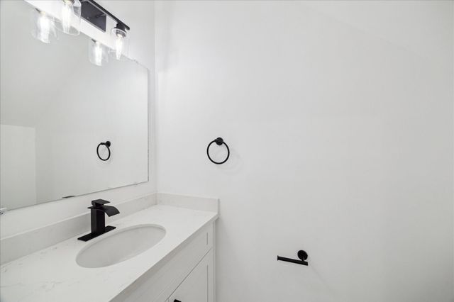 7504 Laura Koppe Road A, Houston, TX 77028