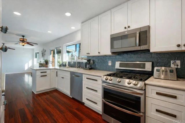 4359 Serena Avenue, Oceanside, CA 92056