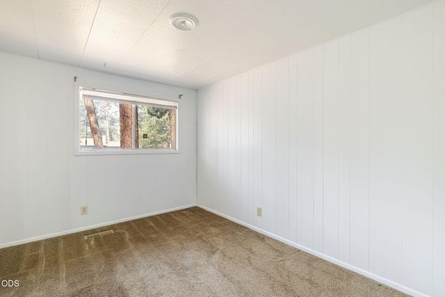 60866 Granite Drive, Bend, OR 97702