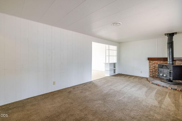 60866 Granite Drive, Bend, OR 97702