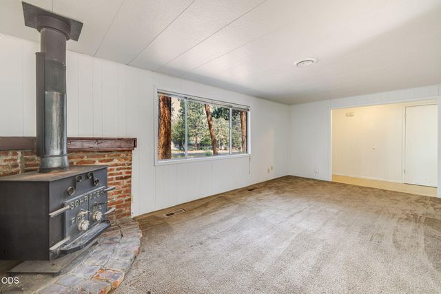 60866 Granite Drive, Bend, OR 97702
