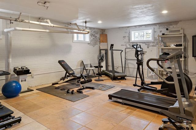 21 Bradlee Rd 32, Medford, MA 02155