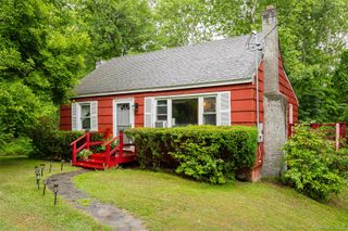 24 Dutchess Hill Road, Poughkeepsie, NY 12601