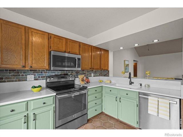 989 S Miller Street 204, Lakewood, CO 80226