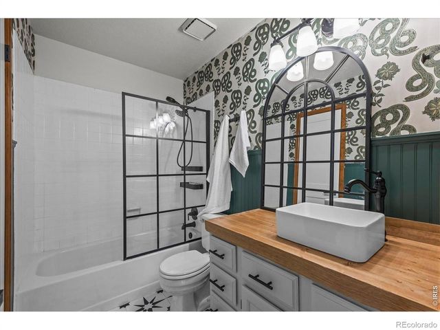 989 S Miller Street 204, Lakewood, CO 80226
