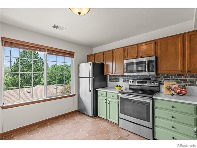 989 S Miller Street 204, Lakewood, CO 80226