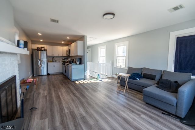 289 Leonia Ave, Bogota Boro, NJ 07603