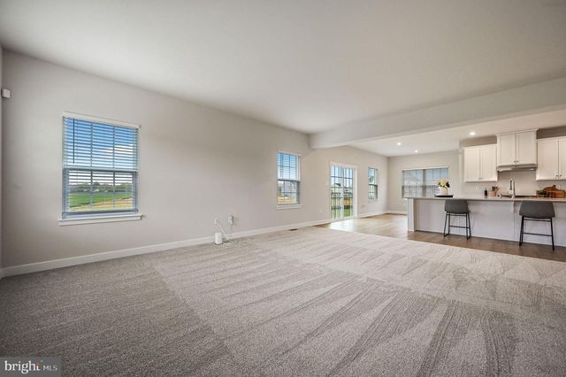 200 CHARLESTON CIR, Dover, DE 19904