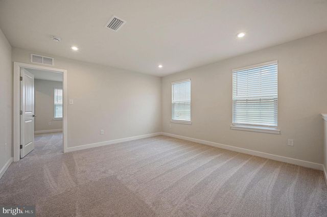 200 CHARLESTON CIR, Dover, DE 19904