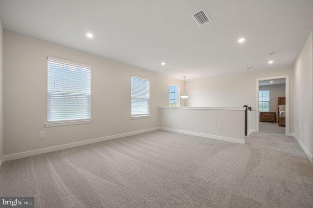 200 CHARLESTON CIR, Dover, DE 19904