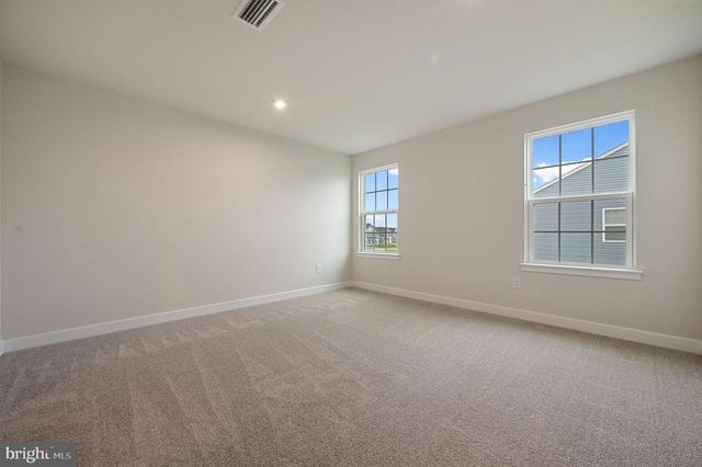 200 CHARLESTON CIR, Dover, DE 19904