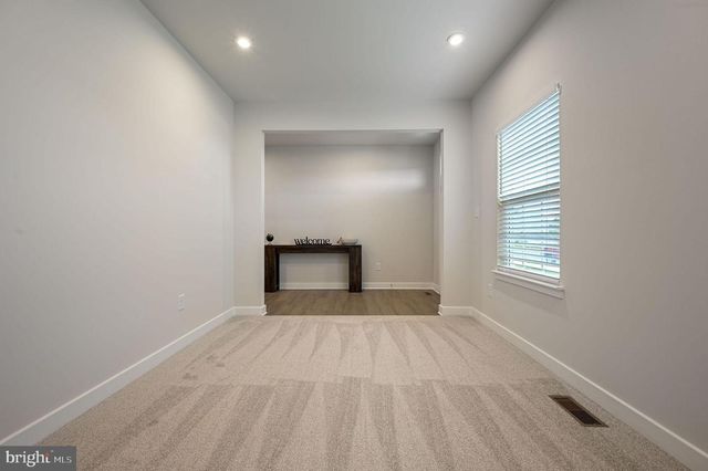 200 CHARLESTON CIR, Dover, DE 19904