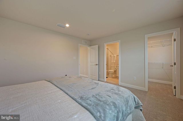 200 CHARLESTON CIR, Dover, DE 19904