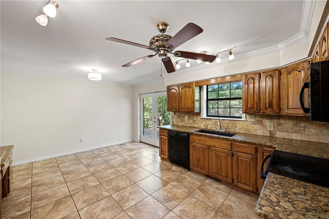109 Clearlake Drive, Russellville, AR 72802