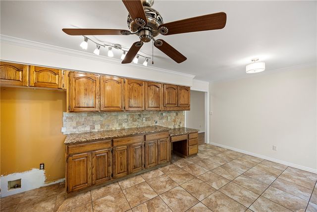 109 Clearlake Drive, Russellville, AR 72802