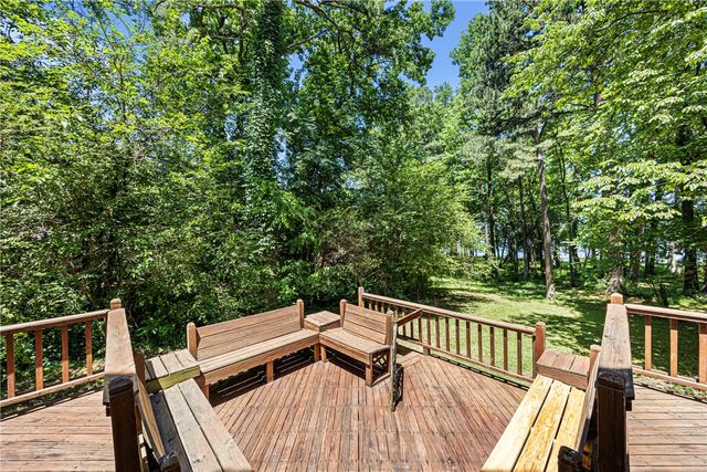 109 Clearlake Drive, Russellville, AR 72802