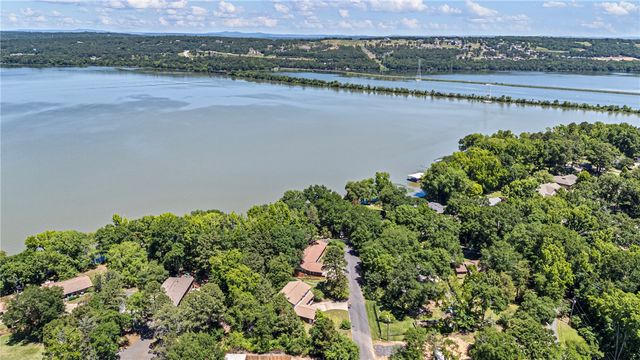 109 Clearlake Drive, Russellville, AR 72802
