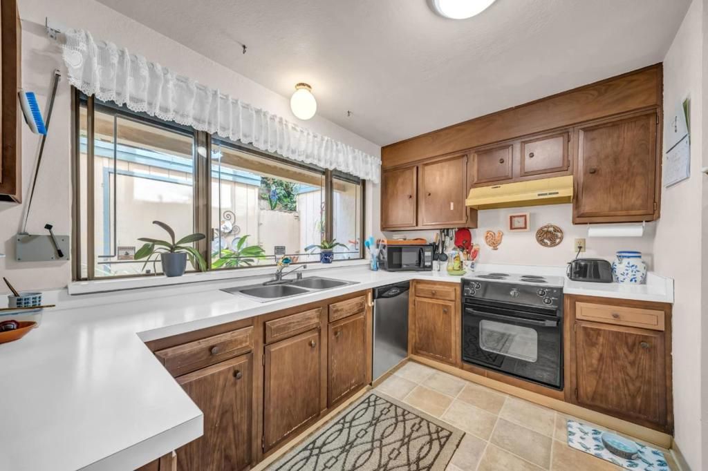Image 12 of property listing at 1226 Trinity Avenue, Seaside, CA 93955