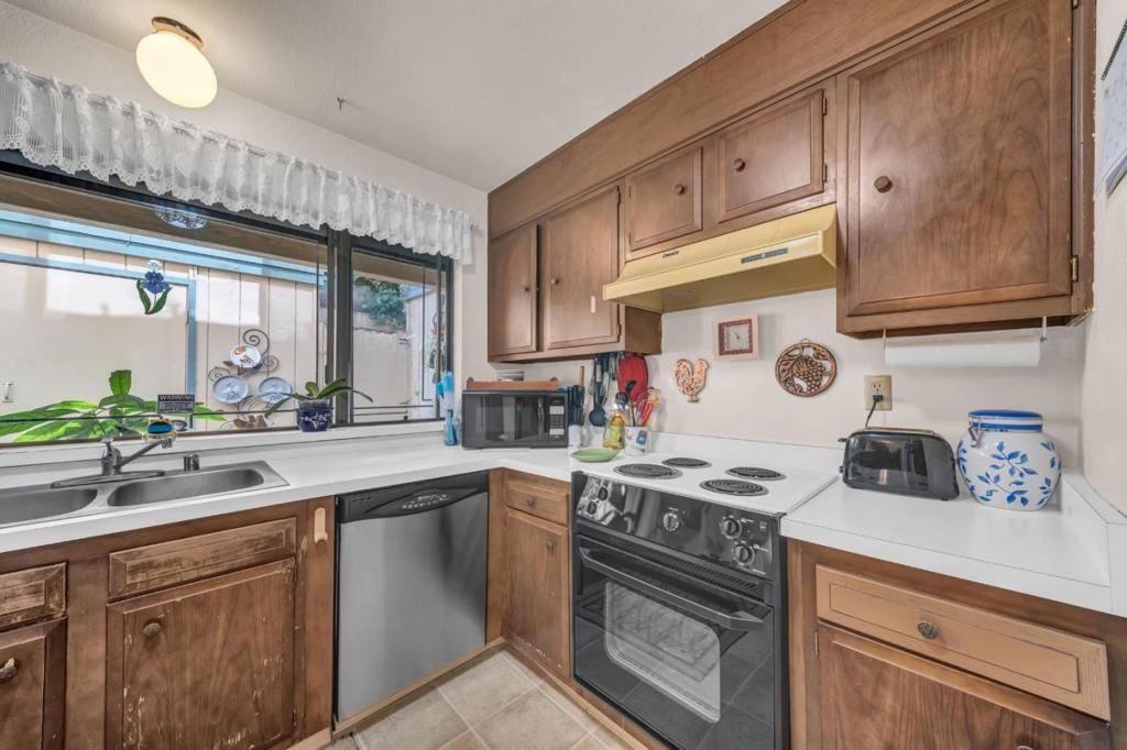 Image 18 of property listing at 1226 Trinity Avenue, Seaside, CA 93955
