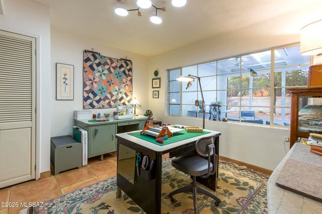 4201 E Kings Road, Tucson, AZ 85711