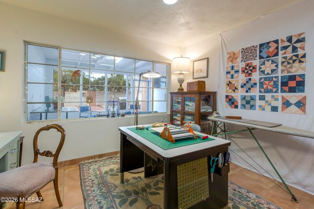 4201 E Kings Road, Tucson, AZ 85711