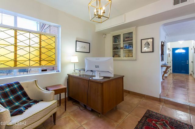 4201 E Kings Road, Tucson, AZ 85711