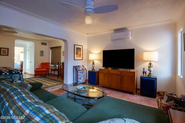 4201 E Kings Road, Tucson, AZ 85711