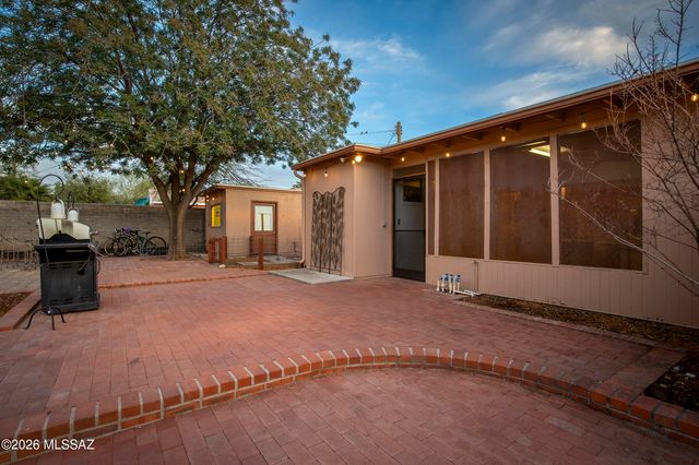4201 E Kings Road, Tucson, AZ 85711