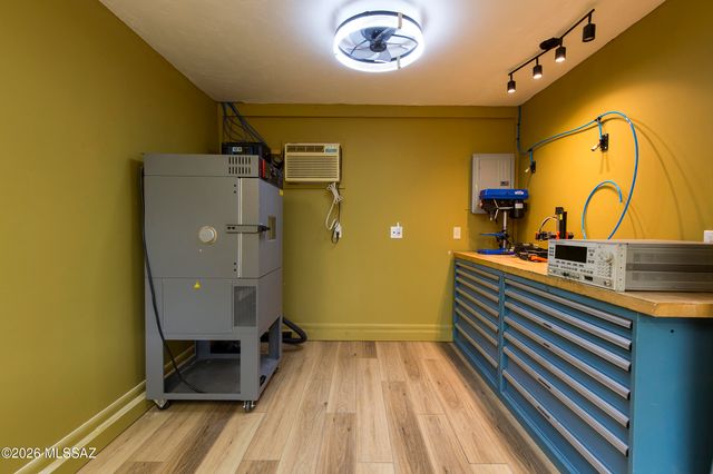 4201 E Kings Road, Tucson, AZ 85711