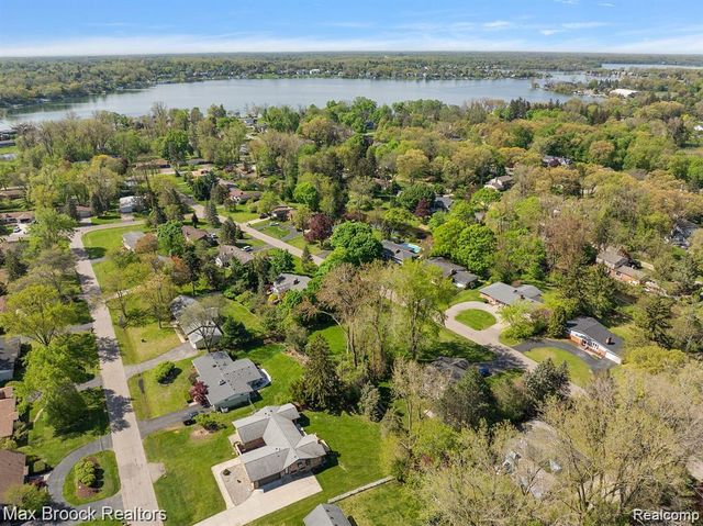 0000 Pine Ridge Road, West Bloomfield, MI 48324