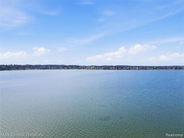 0000 Pine Ridge Road, West Bloomfield, MI 48324