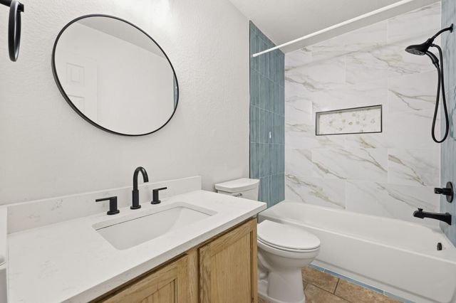 125 Blue Ridge TRL, Elgin, TX 78621