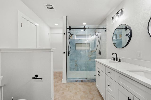 125 Blue Ridge TRL, Elgin, TX 78621