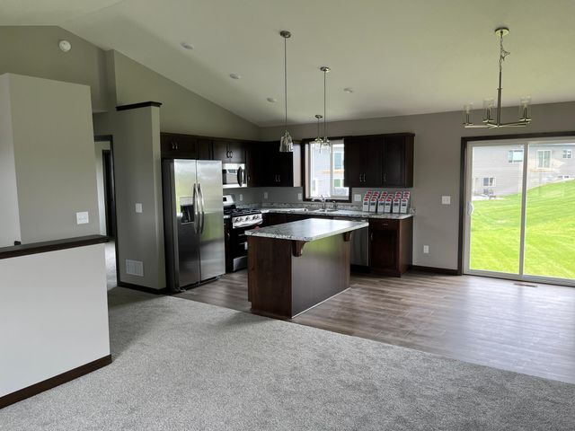 112 Woolgrass Way, Avon, MN 56310