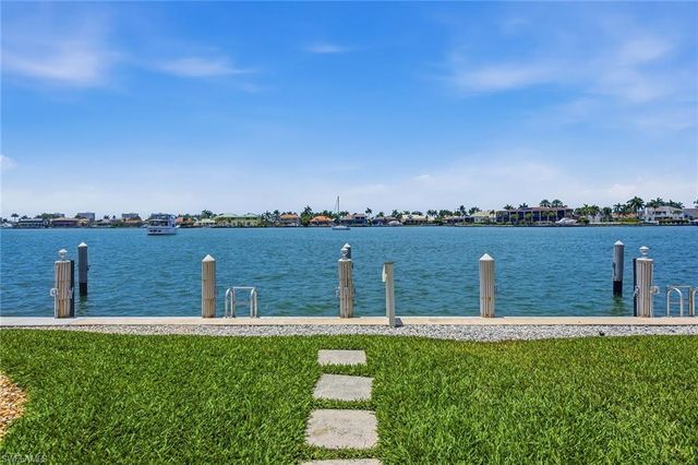 816 Elkcam CIR 101, Marco Island, FL 34145