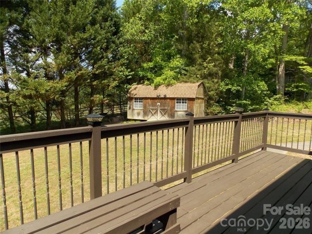 1380 May Road, Granite Falls, NC 28630