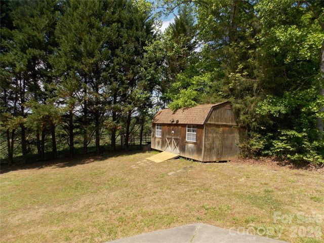 1380 May Road, Granite Falls, NC 28630