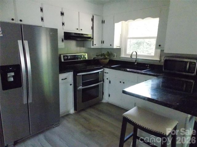 1380 May Road, Granite Falls, NC 28630