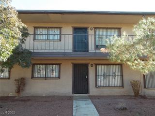 625 South Royal Crest Circle 5, Las Vegas, NV 89169