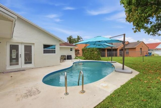 140 Bilbao Street, Royal Palm Beach, FL 33411
